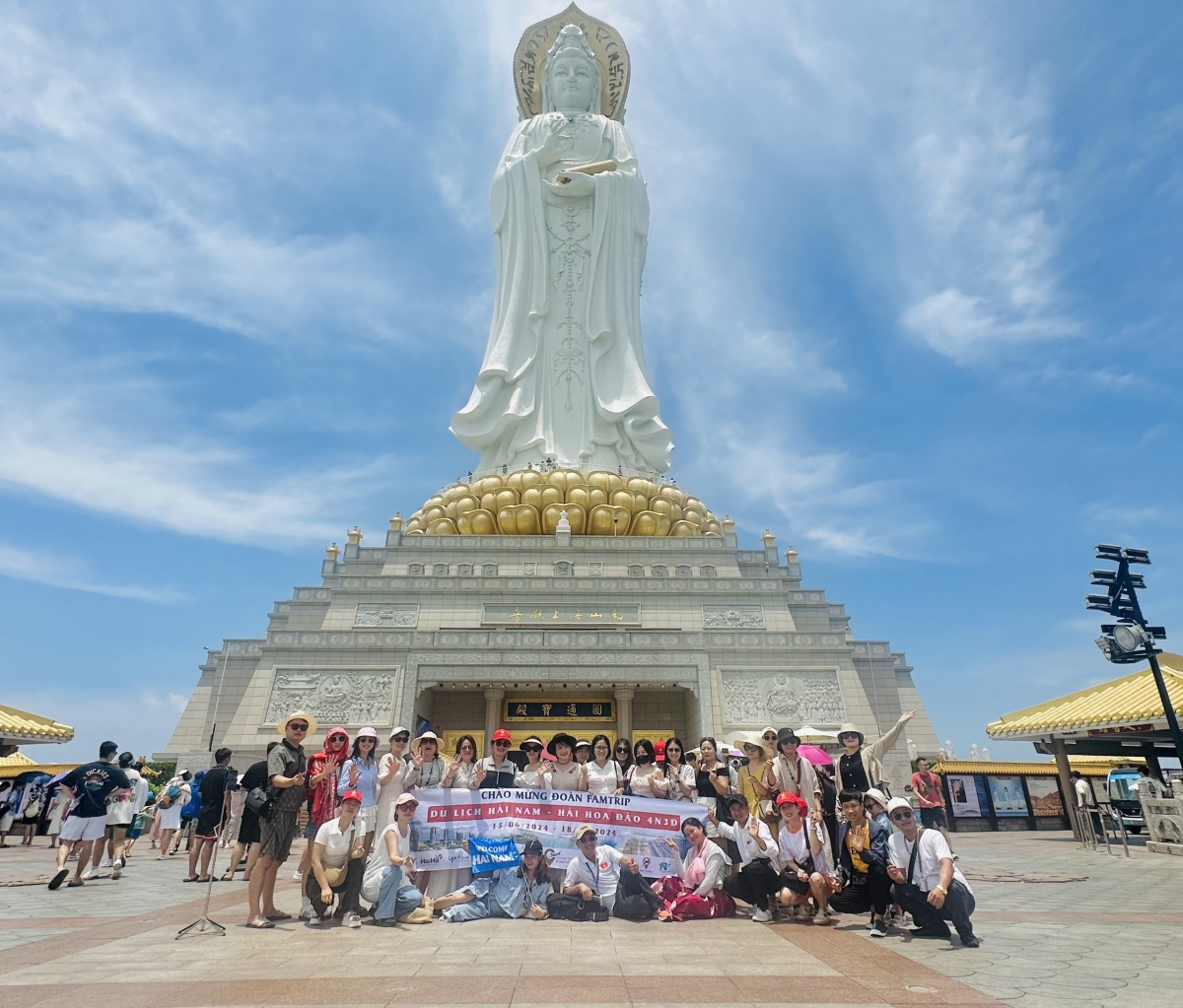 xuc tien tour du lich dao hai nam, trung quoc hinh anh 1