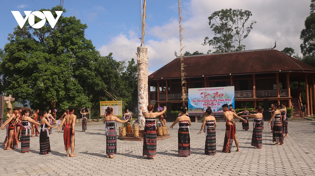 phat trien du lich vung cao thua thien hue gan voi bao ton van hoa hinh anh 1